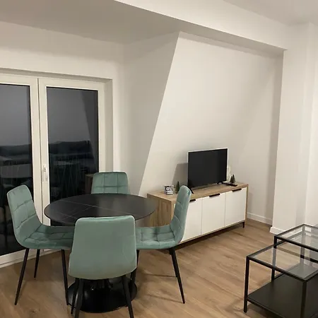 Atos 34 Apartment *
